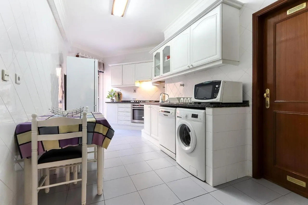Downtown Typical By Homing Appartement Lissabon